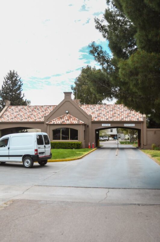 2a9e48f6-3c59-4090-82b0-cbd862d5a3e5